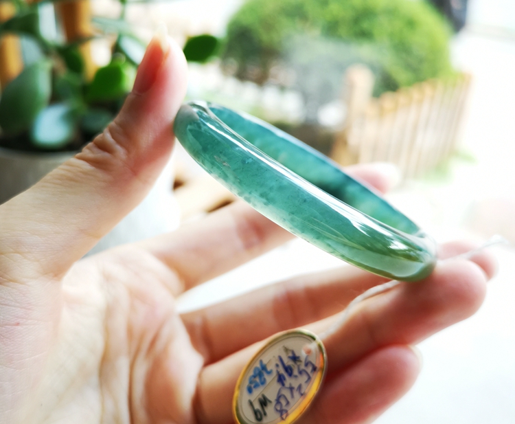 【木古口十】天然a货翡翠危地马拉冰种蓝水雪花棉手镯扁条正装55