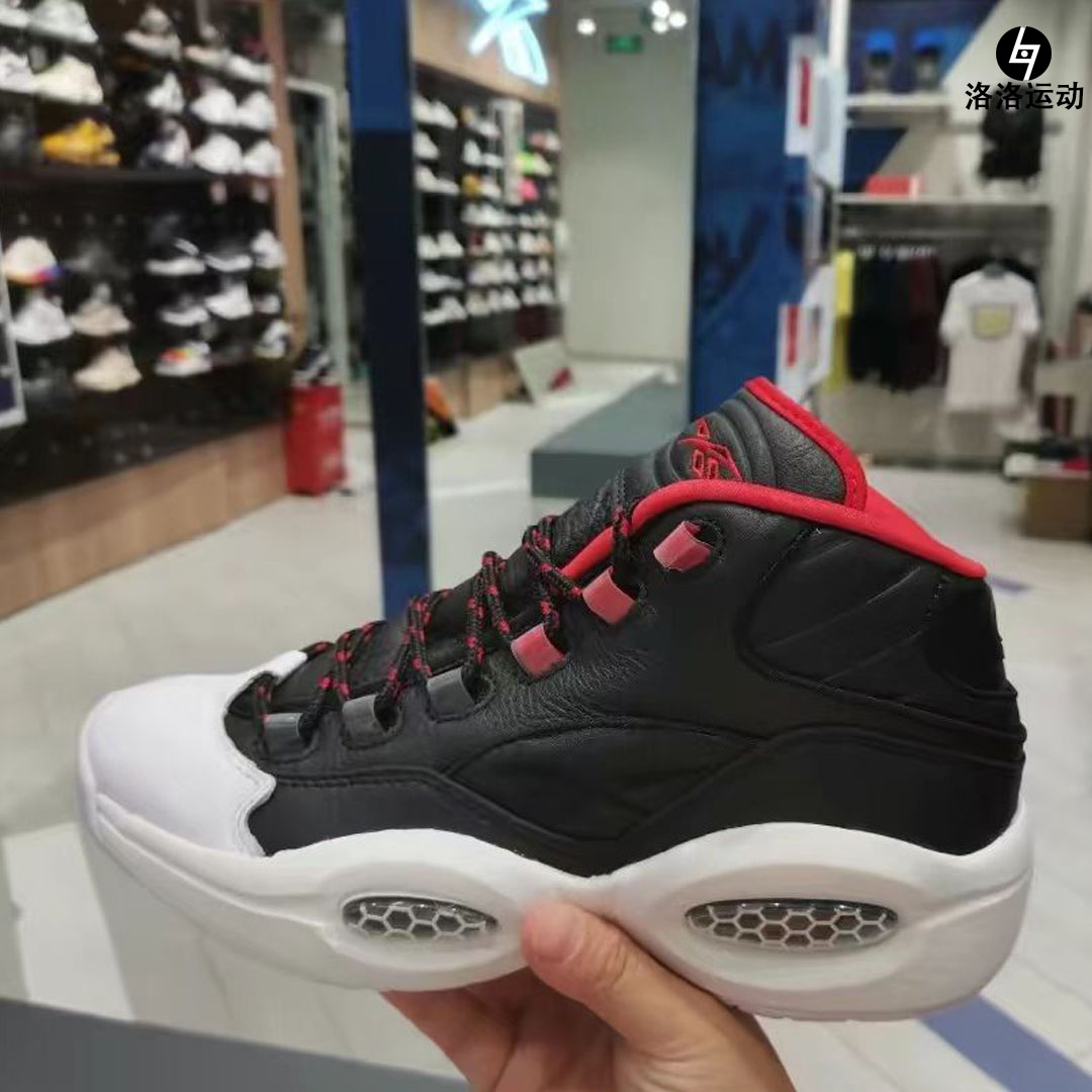 黑红色篮球鞋怎么搭配篮球服（复刻红黑篮球鞋穿搭裤子）