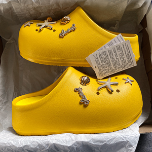 正品官网现货厚底洞洞鞋女款2025夏季新款休闲外穿软底沙滩包头鞋