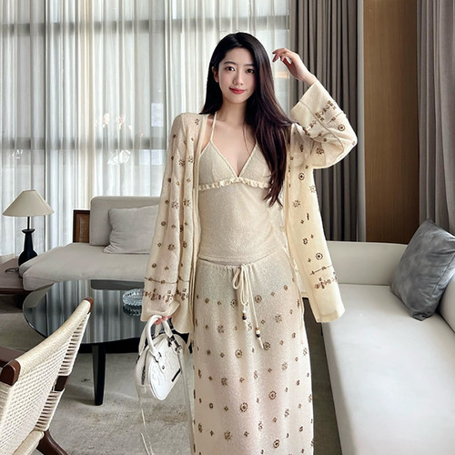 见过佩妮达 度假风微透针织开衫吊带洋气套装女春夏钉珠半身长裙