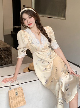顾小落晚香玉Tuberose印花修身法式拼蕾丝连衣裙女士气质V领长裙