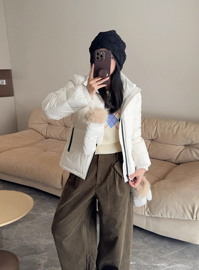 轻绒小暖包 甜美自带手套白鸭绒毛领羽绒服