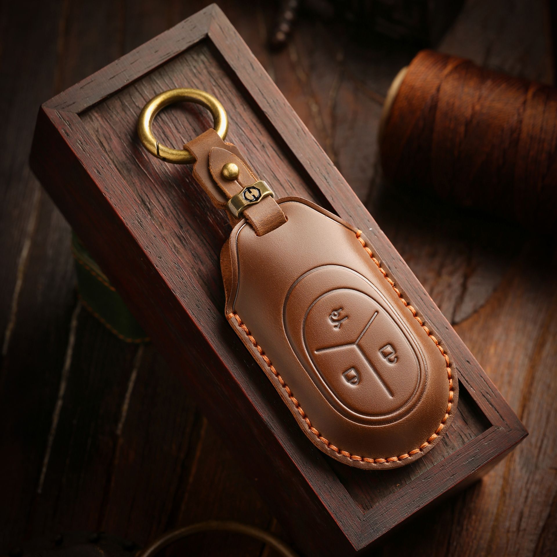 适用于蔚来ET7壳新款ET5钥匙包手工真皮扣复古汽车钥匙保护套改装