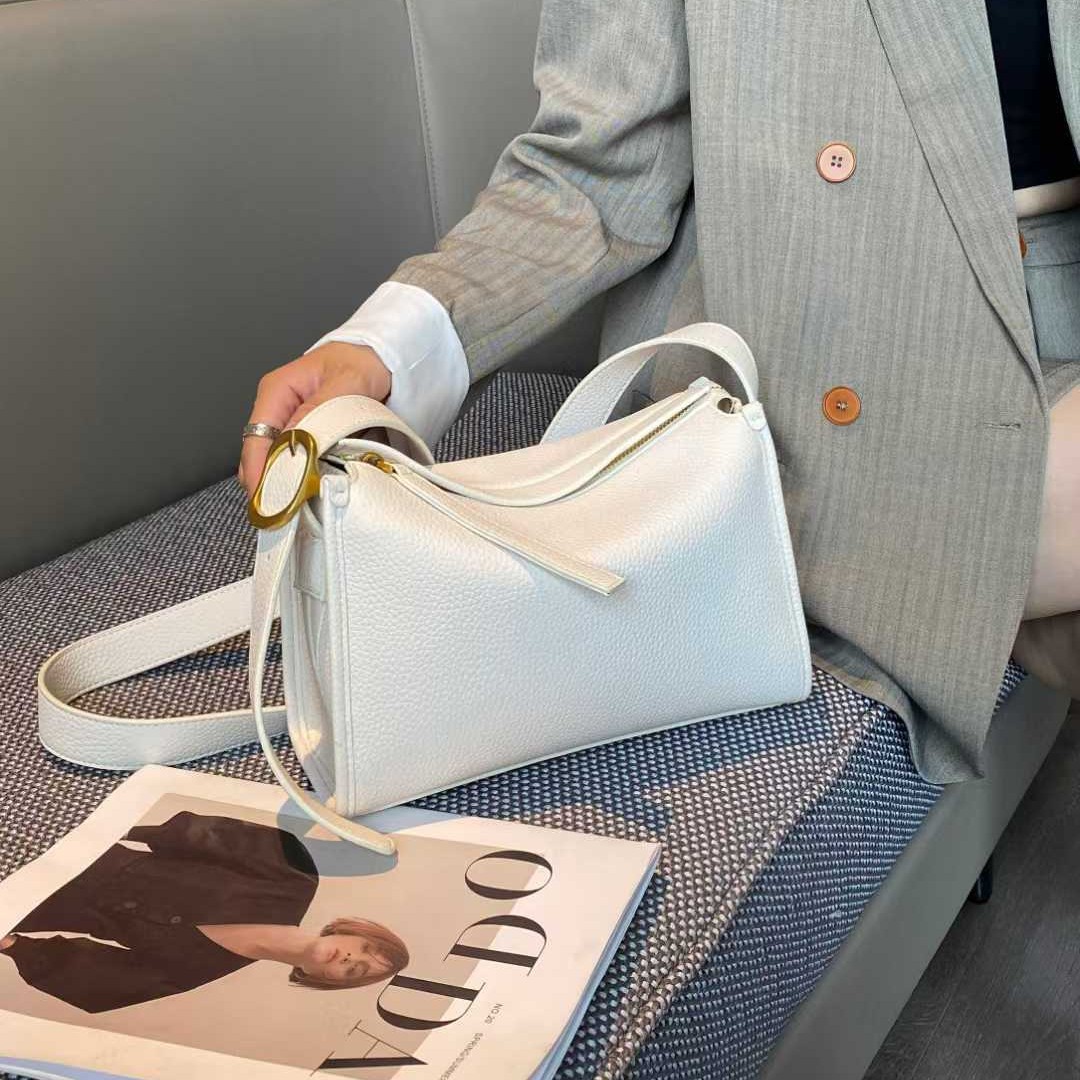 普洛克正品高级感单肩女牛皮小方包枕头包潮真皮女包斜挎小众轻奢