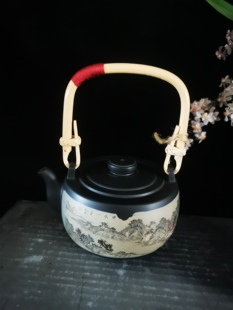 纯手工 云南建水紫陶茶壶厂家直销 豆进贵 山水彩填提梁壶 280cc