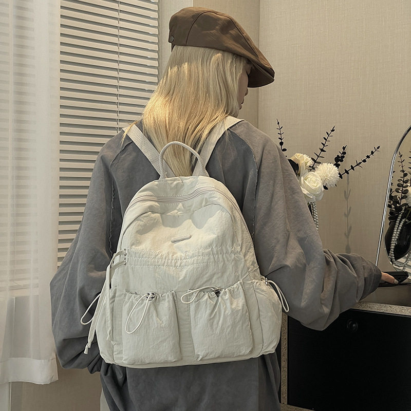 Colorful Fox韩系可爱双肩包女士大容量上学轻便通勤百搭抽绳背包