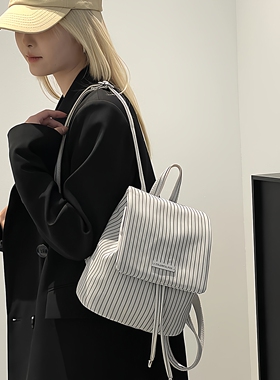 colorful fox韩版小众英伦风双肩包百搭感包条纹迷你抽绳背包轻便