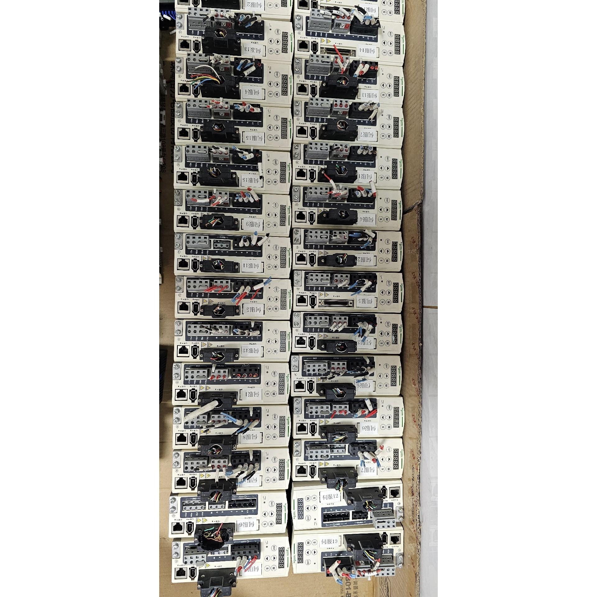 驱动器 LXM23DU01M3X 拆机完好 漂亮打