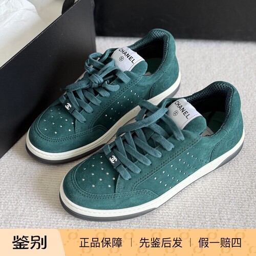 【 现货 折扣 】Chanel 经典款复古麂皮板鞋