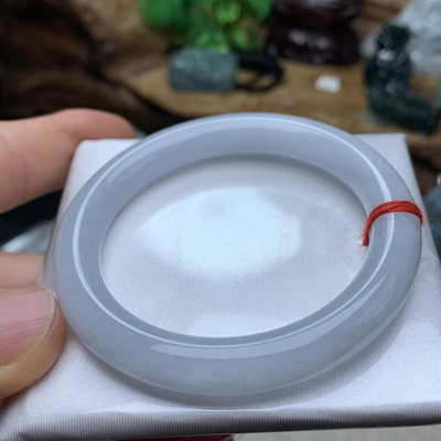 HR-146：天然A货缅甸翡翠53.5圈口圆条带紫底白月光手镯一条