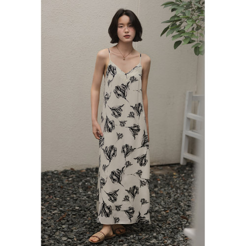 玫瑰吊带连衣长裙女夏季