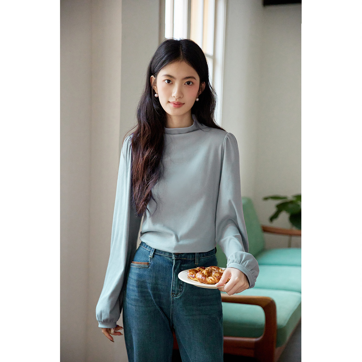 弥古蓝色长袖t恤女春秋新款半高领打底衫外穿薄款法式泡泡袖上衣