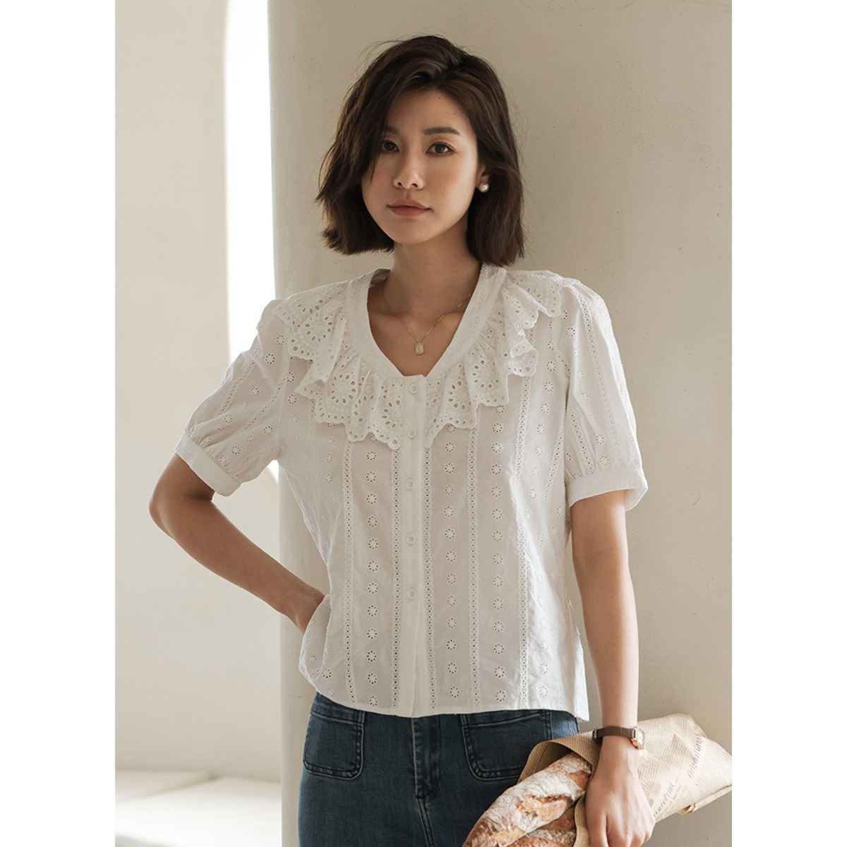 弥古白色短袖衬衣设计感正肩衬衫女款夏季法式泡泡袖纯棉镂空上衣