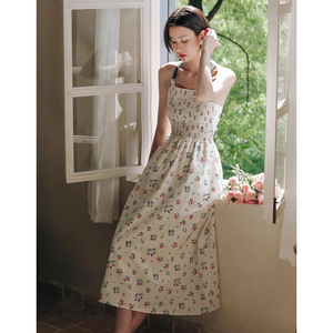 弥古碎花吊带露背连衣裙高级感法式长裙女夏季三亚沙滩裙海边度假