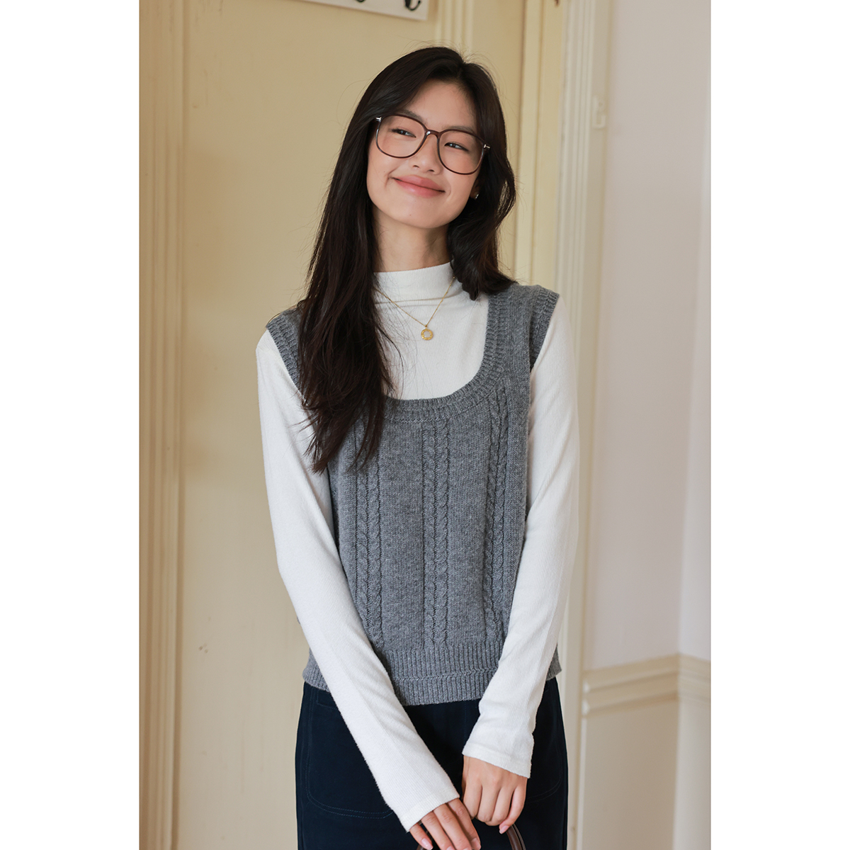 弥古灰色u领毛衣马甲女2025春季新款无袖上衣高级感羊毛针织背心