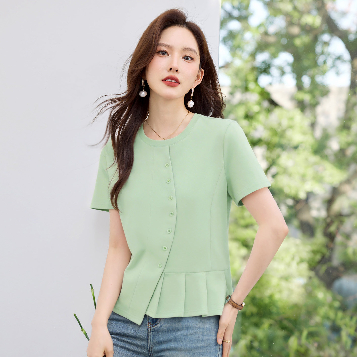 正肩短袖t恤女2026新款夏季高端显瘦女装设计感绿色上衣半袖体恤