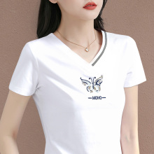 v领白色短袖t恤女2025年新款夏季女装修身高端半袖小个子洋气上衣