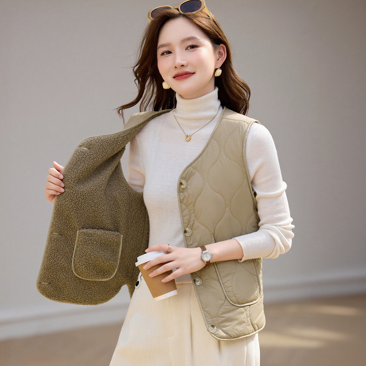 羊羔毛绒马甲女外穿2025新款冬季爆款双面穿马夹洋气叠穿背心外套