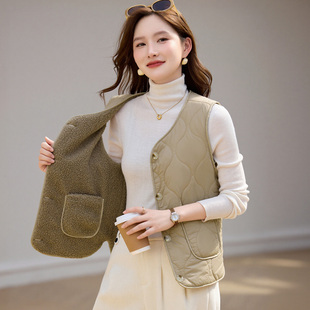 羊羔毛绒马甲女外穿2025新款冬季爆款双面穿马夹洋气叠穿背心外套