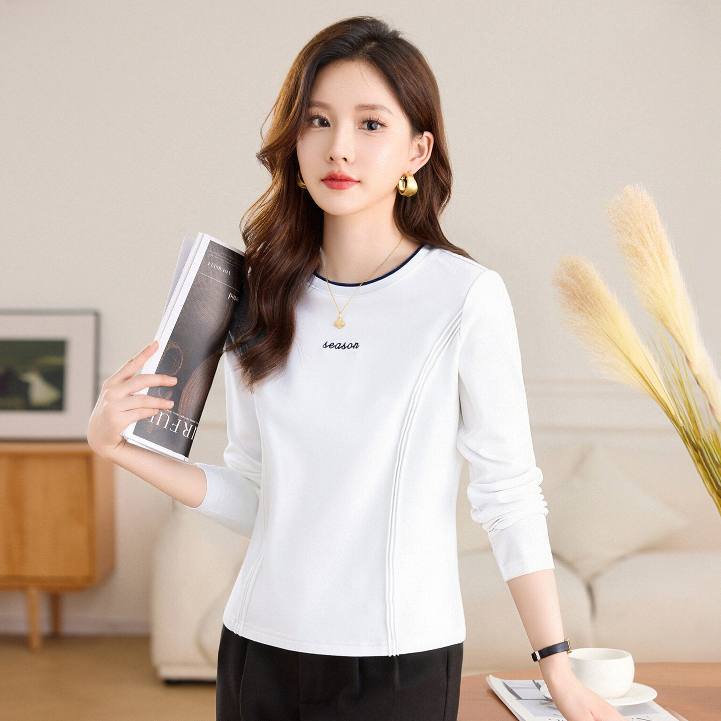白色长袖t恤女士内搭打底衫可外穿2026新款春季爆款高端女装上衣