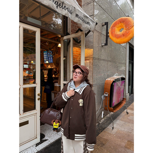 老章和小胖PONGKIKI复古棕呢子棒球外套女大码宽松百搭胖mm夹克冬