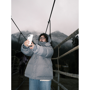 老章和小胖PONGKIKI胶囊羽绒服90绒女大码 胖mm可拆卸连帽羽绒衣冬