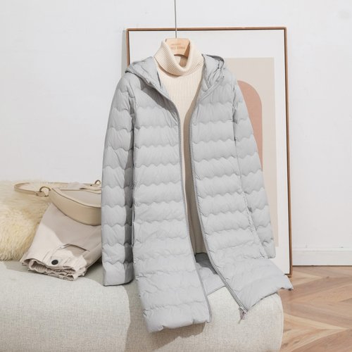 90%新款轻薄羽绒服女中长款宇