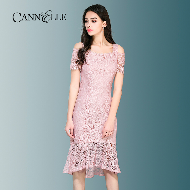Cannelle晴迷桂莉时尚露肩蕾丝连衣裙