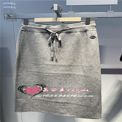 A3GFE4218 女装2024冬正品合作系列时尚百搭长裙A3GFE4218L2