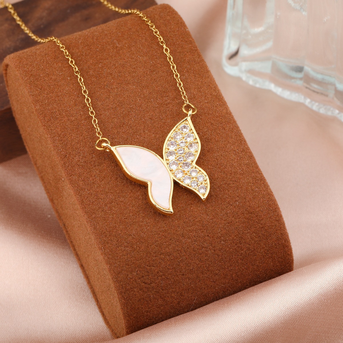 蝴蝶贝壳项链女夏季高级设计感小众年新款闺蜜生日礼物花丝