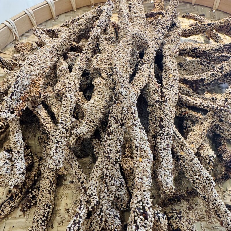 德宏芝麻干巴云南特产芒市傣味火烤酥脆芝麻干巴开袋即食干巴零食
