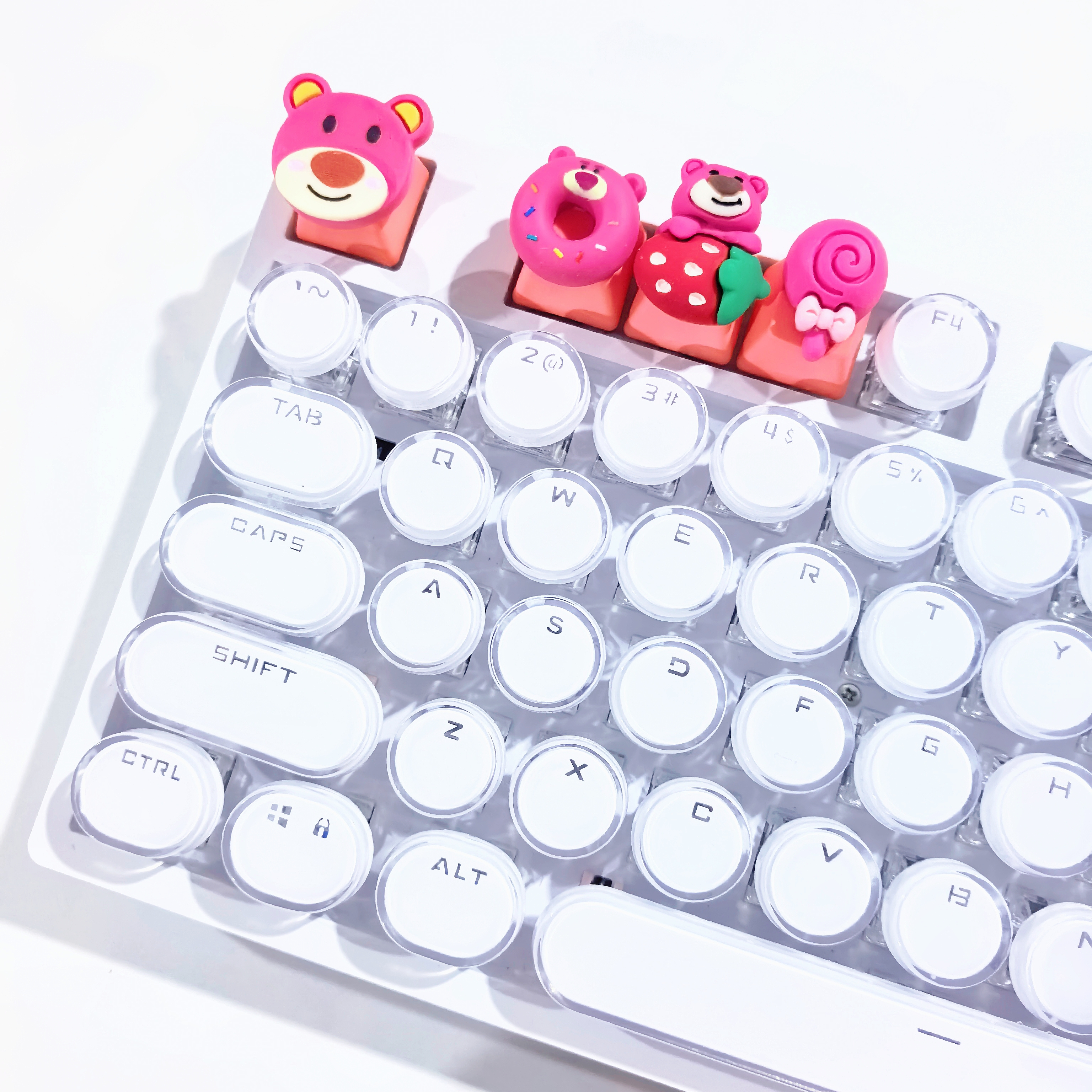 手工草莓熊键帽机械键盘个性键帽可爱卡通立体圆润粉色键帽十字轴