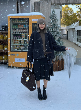 PRONOUNCE 设计师品牌 25秋冬新款工匠手作玩偶挂饰羊毛开衫