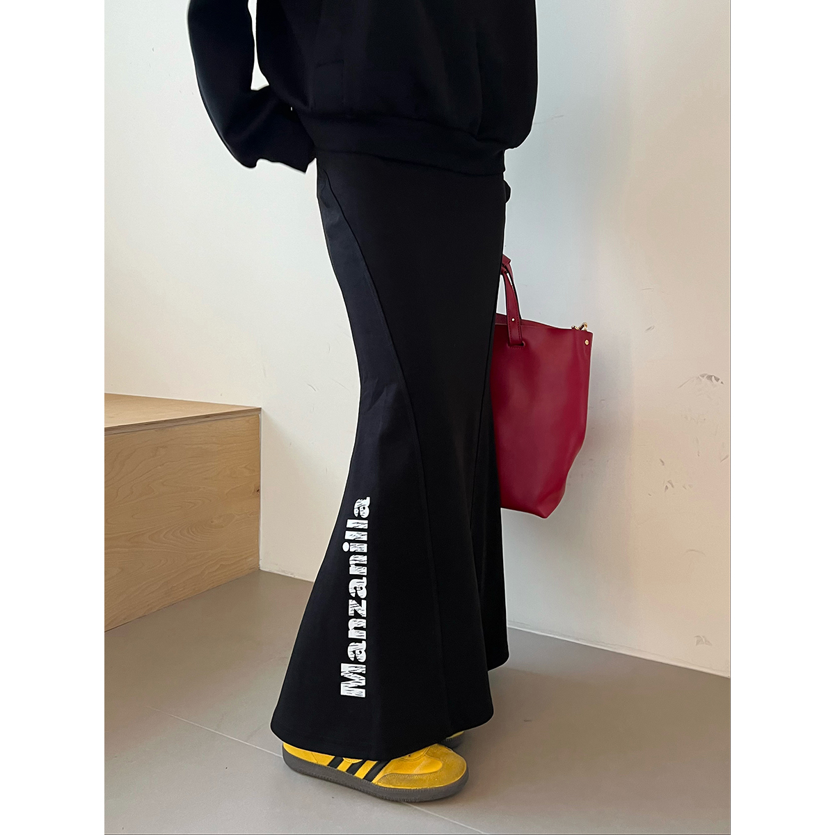 SOLSOL买手店 MANZANILLA设计师品牌 24秋冬新品 字母鱼尾半裙