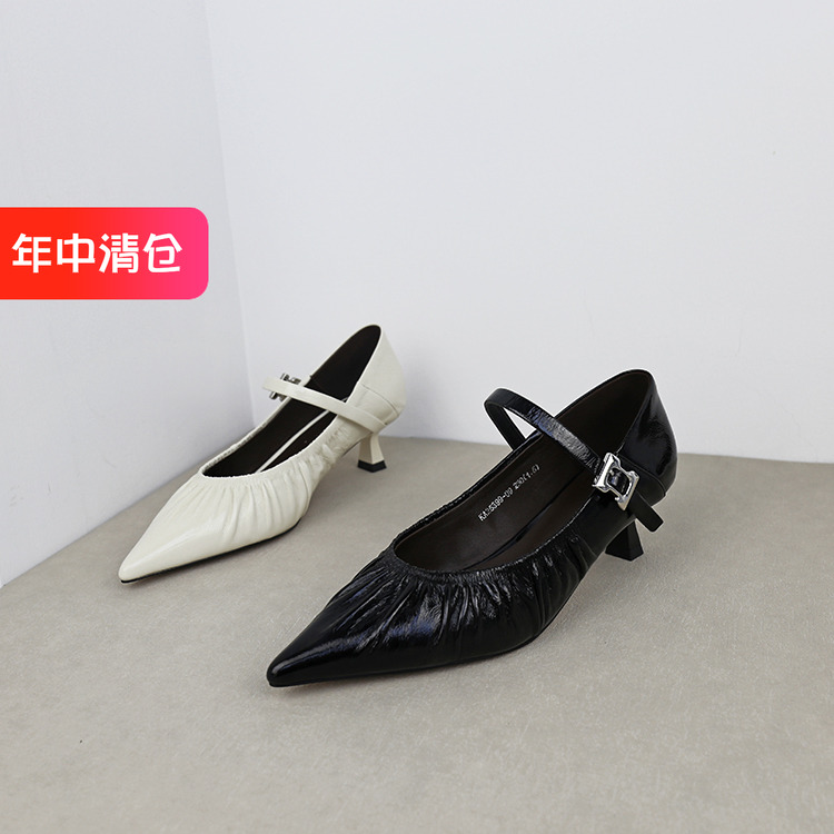 可媚尖头皱漆胎牛皮细跟玛丽珍鞋