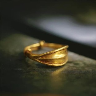 宋代黄金色戒指复古宫廷风简约汉服国风小众设计感中古风素面指环