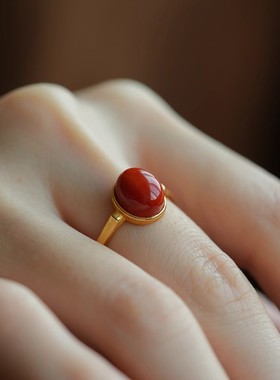 新中式国风拉丝木纹南红玛瑙戒指女本命年红色鸽子蛋高级感食指戒
