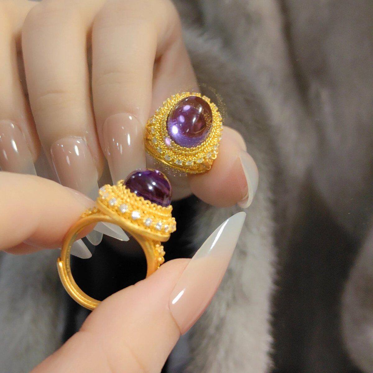 2026雍容华贵繁花宝石黄金色戒指法式轻奢小众设计款复古宫廷指环