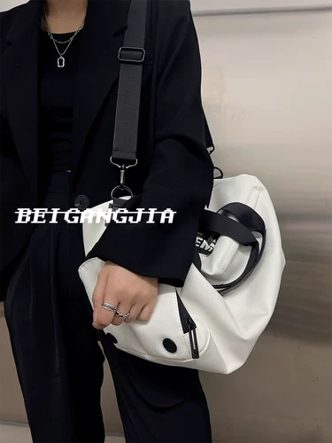 Спортивная спортивная сумка с разделителями