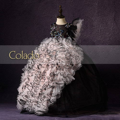 colado高端儿童礼服模特走秀轻奢