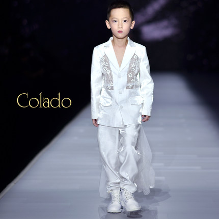 Colado儿童礼服白色男童带纱西装套装模特男孩t台走秀潮装高定夏