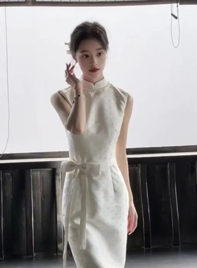 新中式改良旗袍新款小众不撞款重要场合绝美国风白色连衣裙女