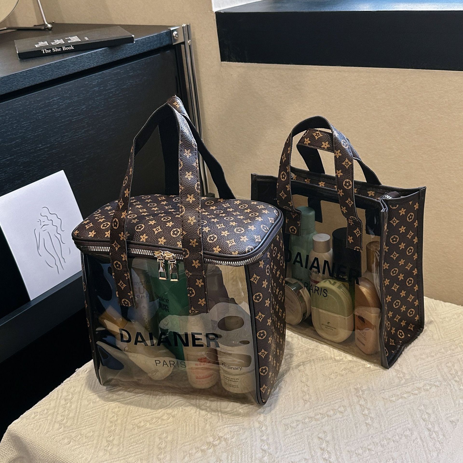 化妆包大容量颜值洗漱包cosmetic bag半透明旅行防水便携收纳包