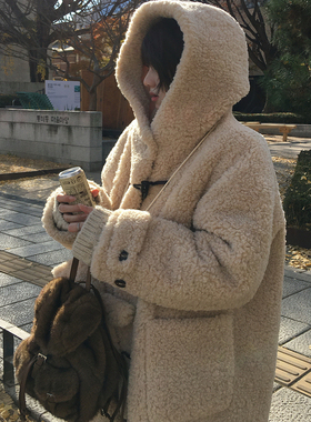 Mere 韩系皮毛一体中长款毛茸茸牛角扣冬季宽松加厚羊羔毛外套女