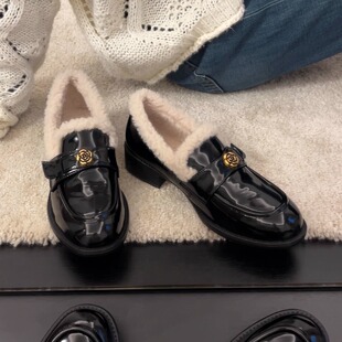 34-40码！牛皮~黑色加绒山茶花小皮鞋英伦风一脚蹬保暖乐福鞋