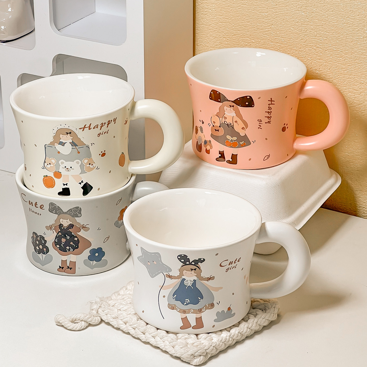 卡通风陶瓷咖啡杯可爱女孩图案手柄杯高颜值礼品杯