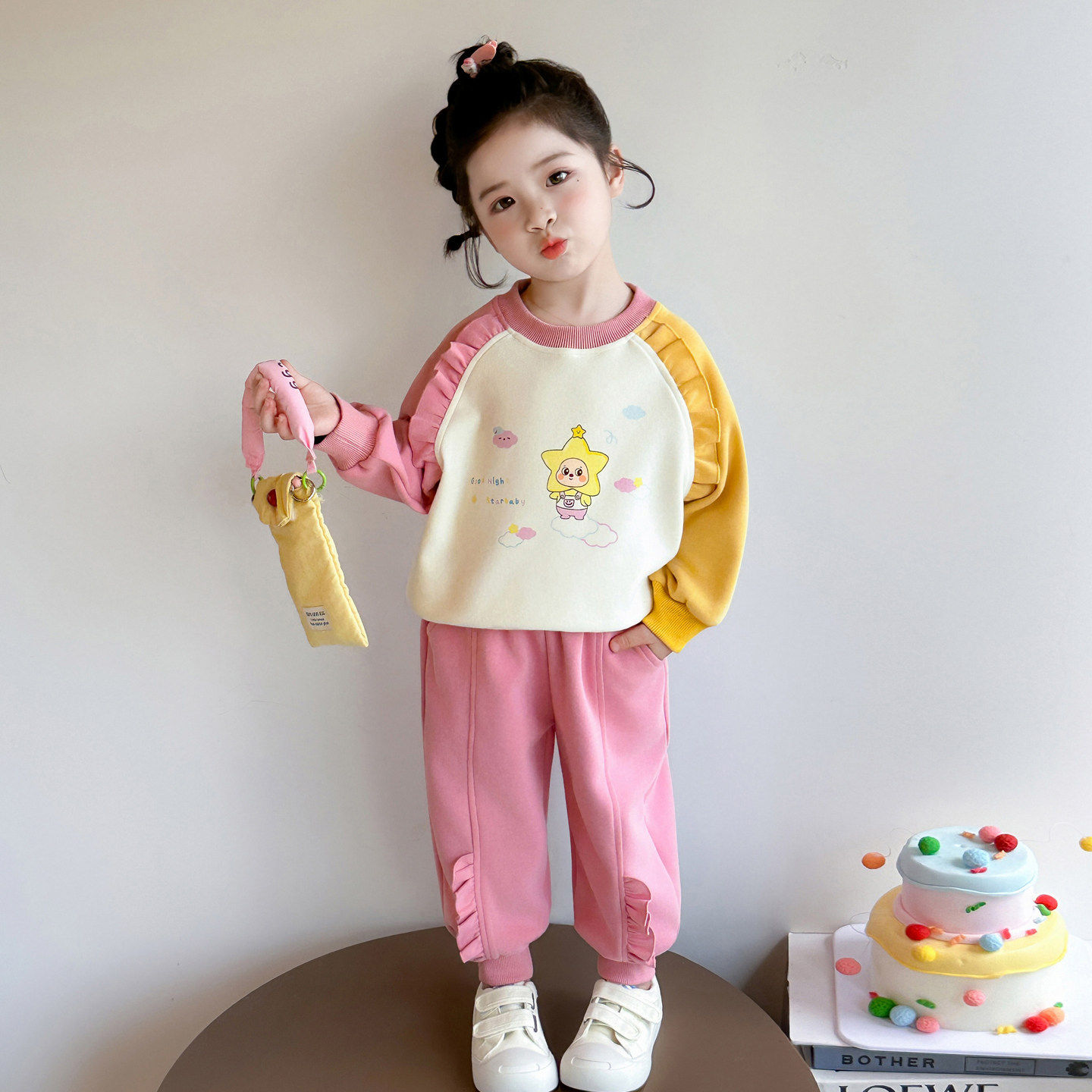 女童卫衣拼色春秋时髦卡通儿童款2026套装女宝花边运动春秋装休闲