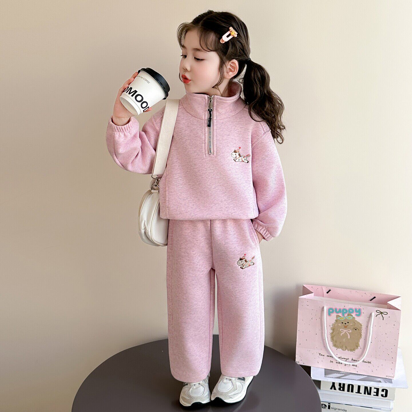 时髦新款套装春装女童2026巨炸街宝宝儿童运动洋气好看休闲公主小