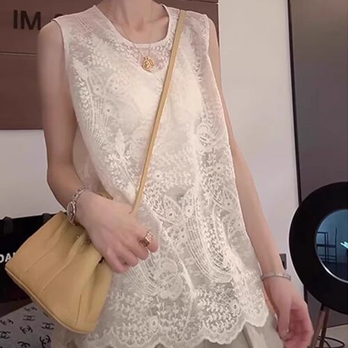 法式温柔圆领无袖绣花蕾丝衫女2025夏季新款时尚叠穿宽松休闲上衣