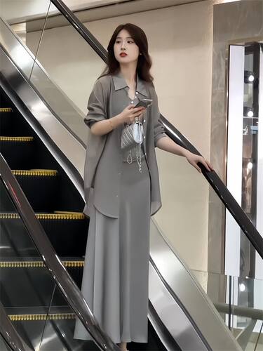 时尚高级感连衣裙女2025夏季新款设计感轻薄防晒衬衫吊带裙两件套